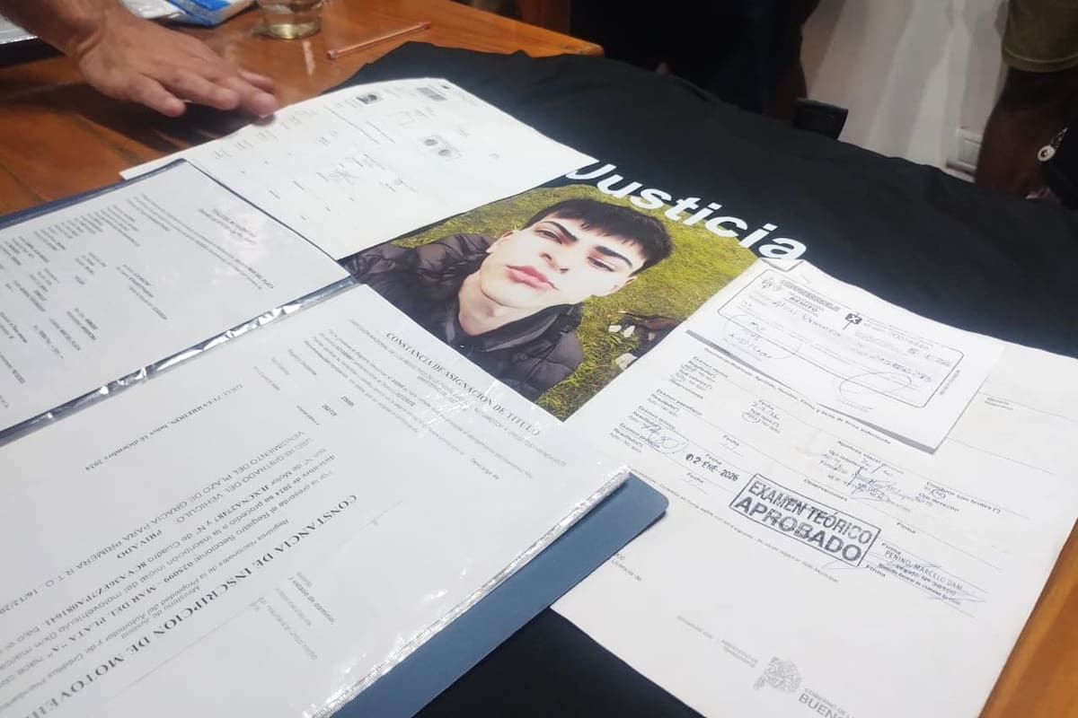 Conferencia de prensa y presentación del expediente del caso de Alan Romero