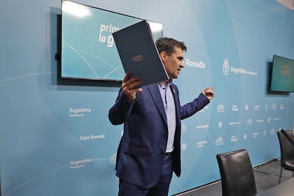 El secretario de Energía, Darío Martínez, al concluir el anuncio que hizo el viernes en la Casa Rosada
