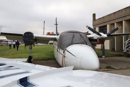 Confirman la subasta de dos aviones de la empresa de Lázaro Báez