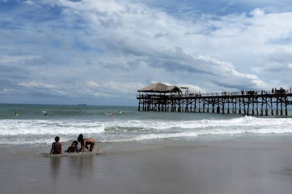 Conforme se acerque el fin de semana, las poblaciones de Florida central registrarán temperaturas más bajas y cielos nublados