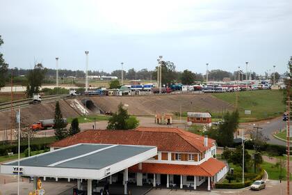 Congestión en el puente que une Paso de los Libres con Uruguayana