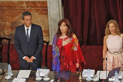 Cristina Kirchner y Sergio Massa dejaron en manos de una comisión que controla el kirchnerismo la fiscalización de las escuchas judiciales
