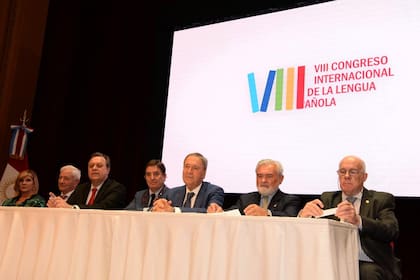 Directivos de la RAE y del Instituto Cervantes con funcionarios nacionales y de Córdoba anticiparon los principales ejes del encuentro que se realizará en marzo próximo