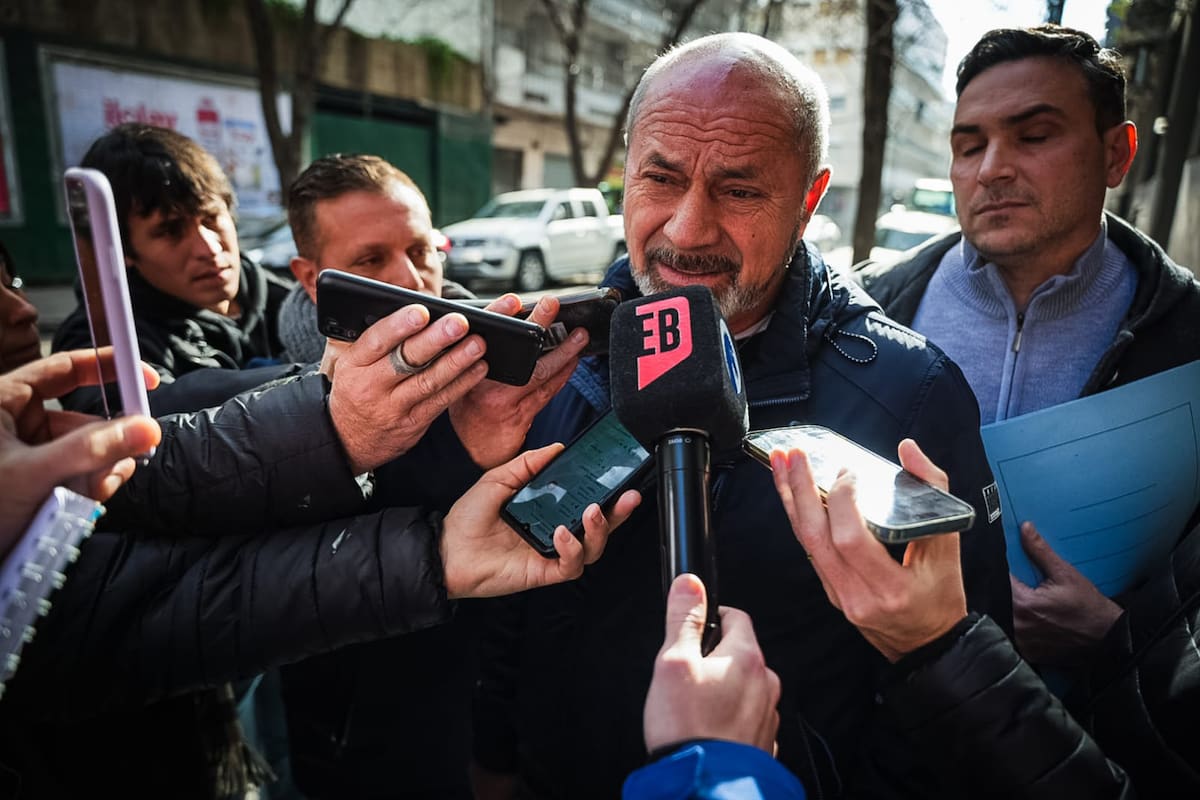 Congreso del PJ. Mario Secco al salir