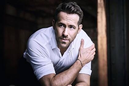 Conmovido por la historia de la joven canadiense, Ryan Reynolds ofreció cinco mil dólares de recompensa para quien recuperara el muñeco