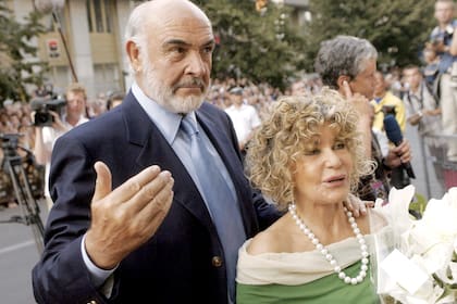 Una imagen de la pareja, tomada en 2003, cuando llegaban a la première en Praga de La Liga de los hombres extraordinarios, su último trabajo cinematográfico.