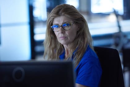 Connie Britton en la serie 9-1-1