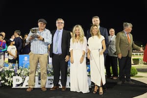 Connie Piumma y Mariana Bagó en la entrega del Premio Maipú, uno de los tres que se entregaron