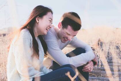 Conocé estas señales para descubrir si la persona que te interesa se siente atraída por vos