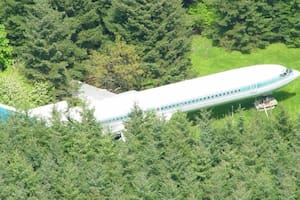 Conoce la historia de este avión en medio del bosque (Imagen: Airplane Home)
