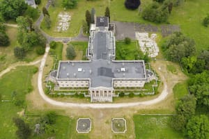 Conocida como “el último Versalles americano”, la mansión bautizada como Lynnewood Hall, cuenta con 55 habitaciones y 20 baños