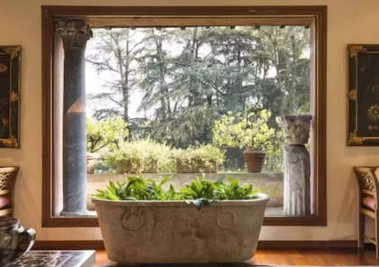 Conocida como Villa d’Autore, la propiedad se ubica en una región caracterizada por la presencia de edificios históricos