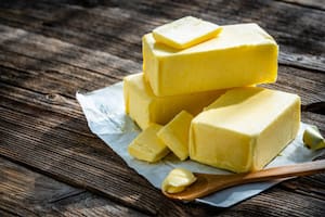 Conocido como buttermilk, el suero de manteca es una fuente rica de probióticos, que son microorganismos beneficiosos para la salud intestinal