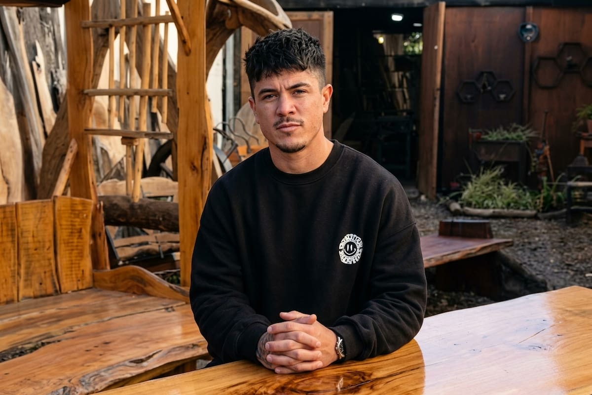Conocido como “El carpintero” de Guido Kaczka, Nahuel Matheu mantuvo firme su presencia pública tras la llegada de su primer hijo y resguarda intacta su verdadera pasión en el taller (Foto: Instagram/@nahumatheu)