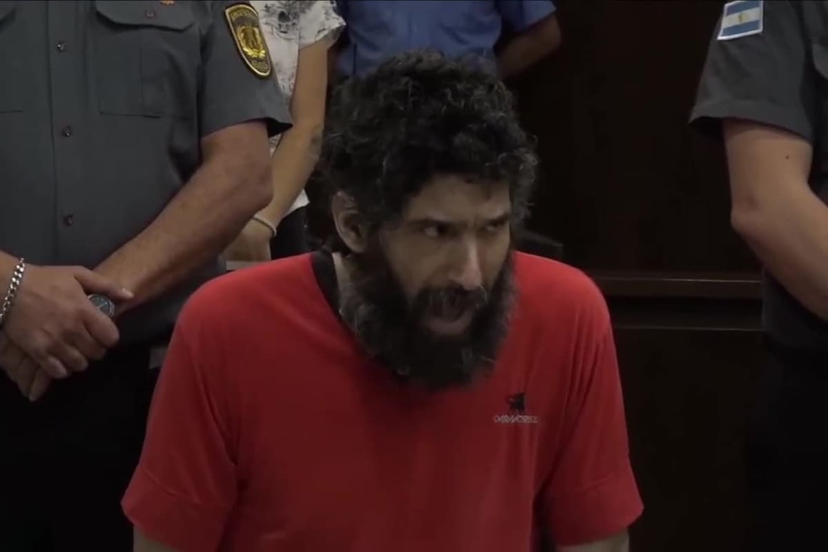 Conocido como el "Hombre gato", Gil Pereg fue retirado de la sala del juicio por sus "maullidos"