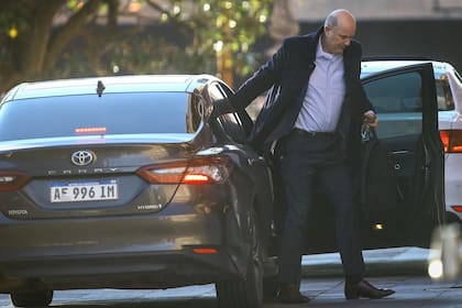 Consejo de Mayo en la Casa Rosada. Federico Sturzenegger llegando a la reunión