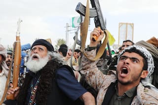 Consejo gobernante de Yemen nombra nuevo gabinete tras choques letales en el sur