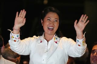 Conservadora Keiko Fujimori lidera ballottage presidencial de Perú, según conteo total de votos