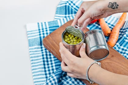 Conservas de verduras pueden tener vitaminas y minerales en el líquido de cobertura