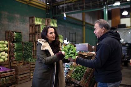Considera que en el Mercado Central se deben realizar charlas sobre alimentación a chicos en edad escolar.