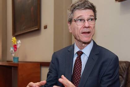 Considerado uno de los economistas más respetados del mundo, advirtió que habrá "dificultades extremas" por la pandemia y que las finanzas deben apoyar la inclusión social; dijo que el alivio para la Argentina tendrá que ser "muy profundo"