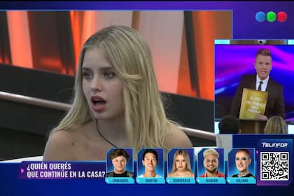 Constanza Romero se sorprendió ante el anuncio de Santiago del Moro (Captura video)