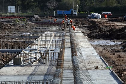Construcción del Club Tiro Federal en el nuevo terreno junto al Rio de la Plata