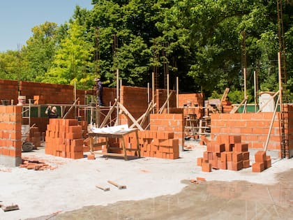 Construir una casa de 100 m² con los valores más bajos ronda actualmente los US$150.000.