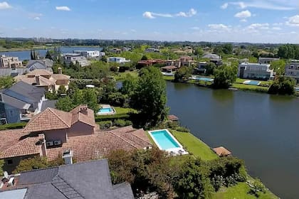 Construir una casa de 300 metros ya cuesta más de un millón de dólares