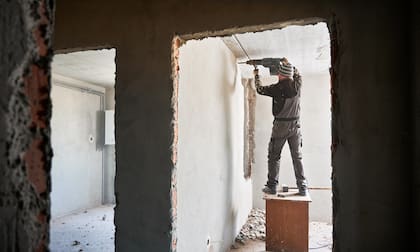 Construir una casa económica de 100 m² ronda los US$96.900 ($139.103.300),
