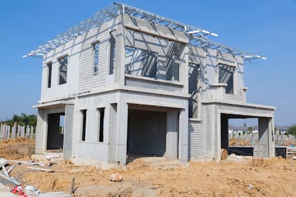 Construir una casa nueva en Estados Unidos alcanzó los US$428.215 en 2024
