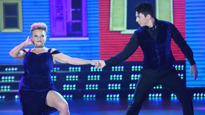 Consuelo, la participante no famosa que viene pisando fuerte en la pista