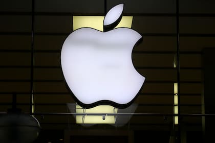 Consumidores chinos denuncian a Apple por prácticas antimonopolio en la tienda de aplicaciones