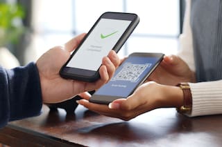 Se amplía la interoperabilidad de los códigos QR y se podrá pagar en dólares con tarjeta de débito