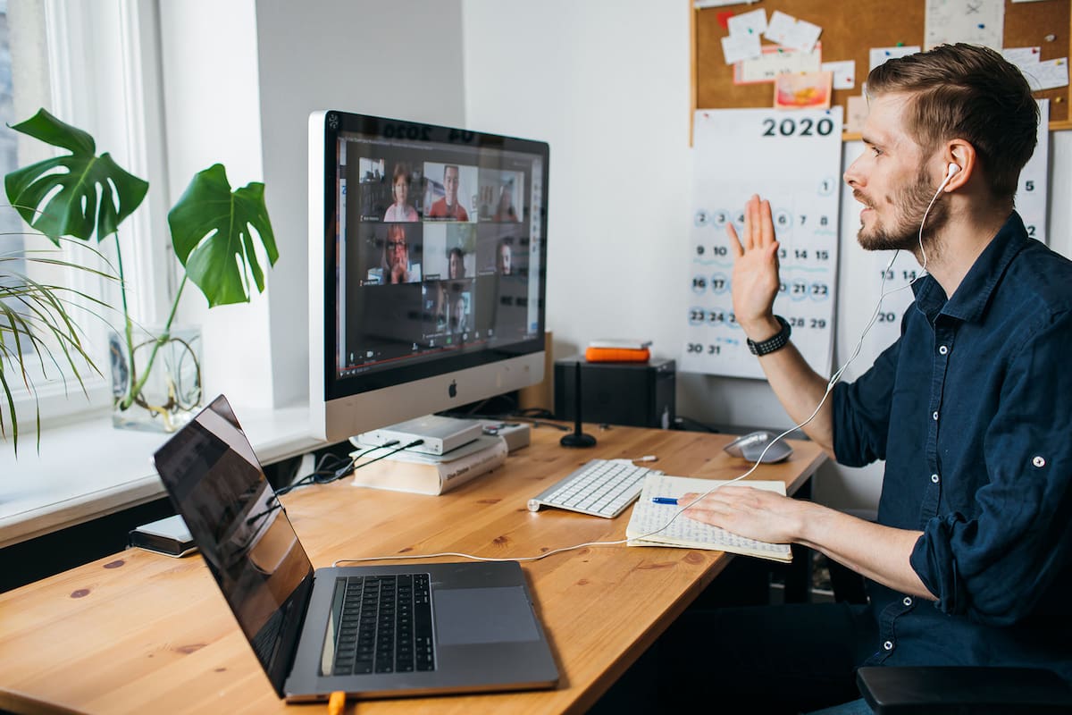 Contadores, abogados, diseñadores,programadores, entre las profesiones que exportan conocimiento