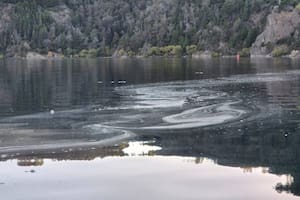 Advierten por el déficit del sistema cloacal en San Martín de los Andes: los vertidos contaminan el lago Lácar