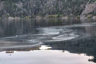 Advierten por el déficit del sistema cloacal en San Martín de los Andes: los vertidos contaminan el lago Lácar