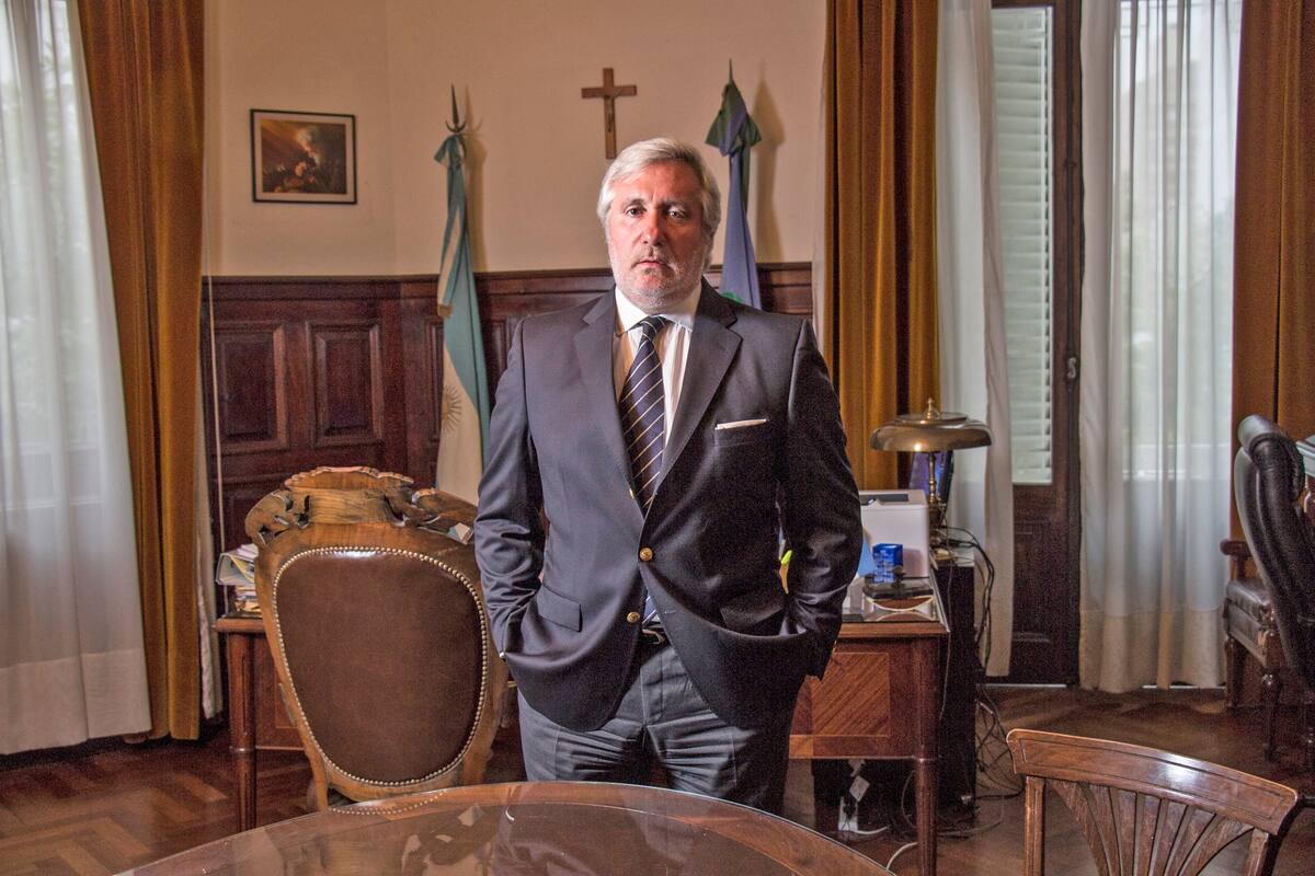 Conte Grand es un funcionario vinculado a Vidal, que ahora está bajo la mira de la oposición