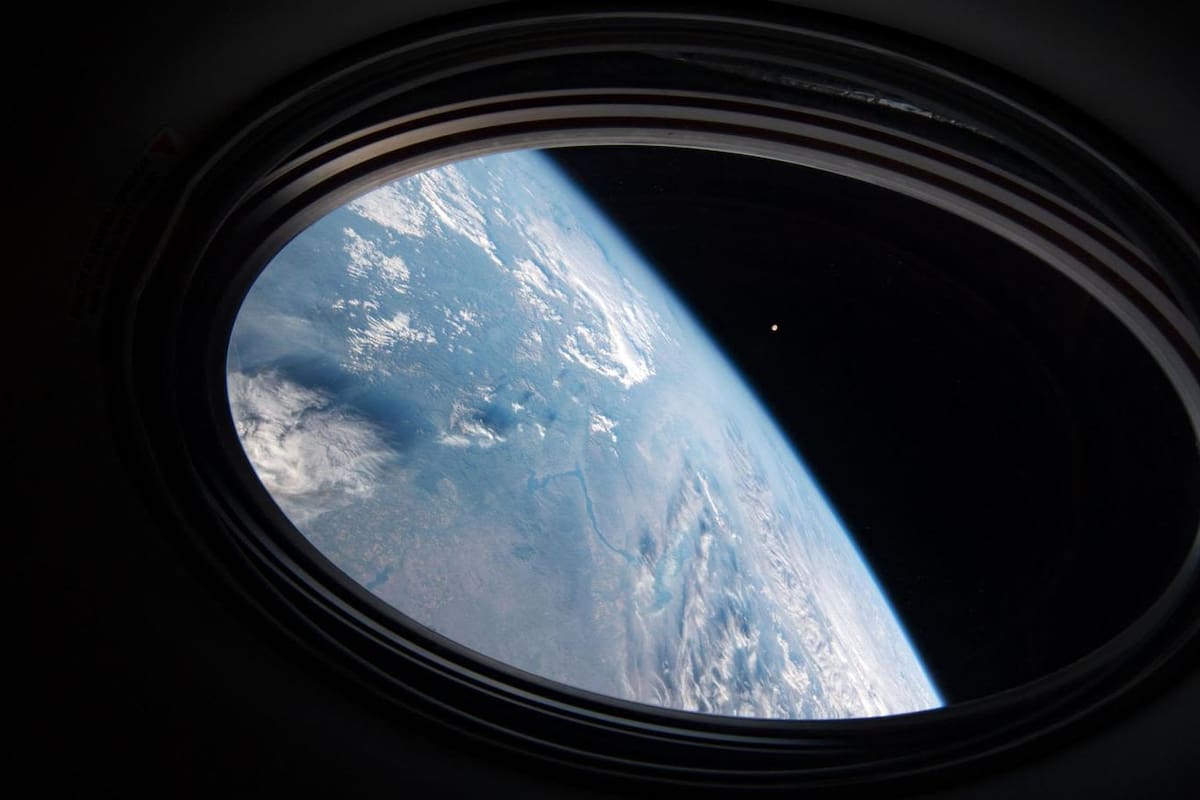 Contemplar el espectáculo de la Tierra desde el espacio es lo que todos los astronautas rememoran como su mejor experiencia