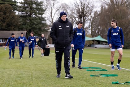 Contepomi hizo debutar a 10 Pumas y le dio más rodaje a otros cinco: un equipo completo