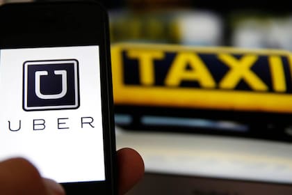 Continúa el conflicto de los taxistas con Uber