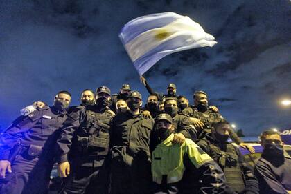 Varias manifestaciones de policías se desarrollan en distritos del conurbano