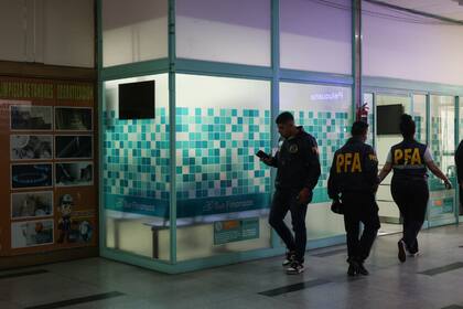 Continúan los allanamientos por la investigación de la ruta del dinero AFA.
Galería Suipacha