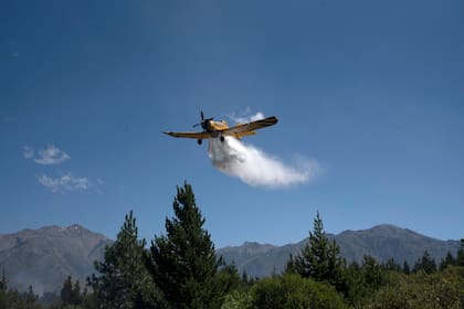 Continuan los incendios forestales en la zona de Epuyen