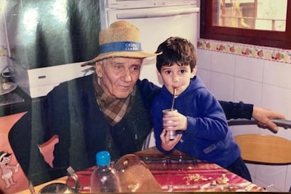 Contó la conmovedora historia del último mate junto a su abuelo y emocionó a todos en redes sociales. Instagram: @elchicodelmate