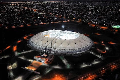 Contradictorio, soñado y rechazado, hermoso y controversial, el estadioserá el más importante de la Copa del Mundo sub-20 que está próxima a comenzar