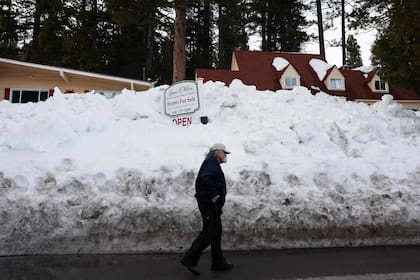 Contrario a los pronósticos, entre 2022 y 2023, el fenómeno de La Niña generó un invierno más húmedo de lo normal en California (Archivo)