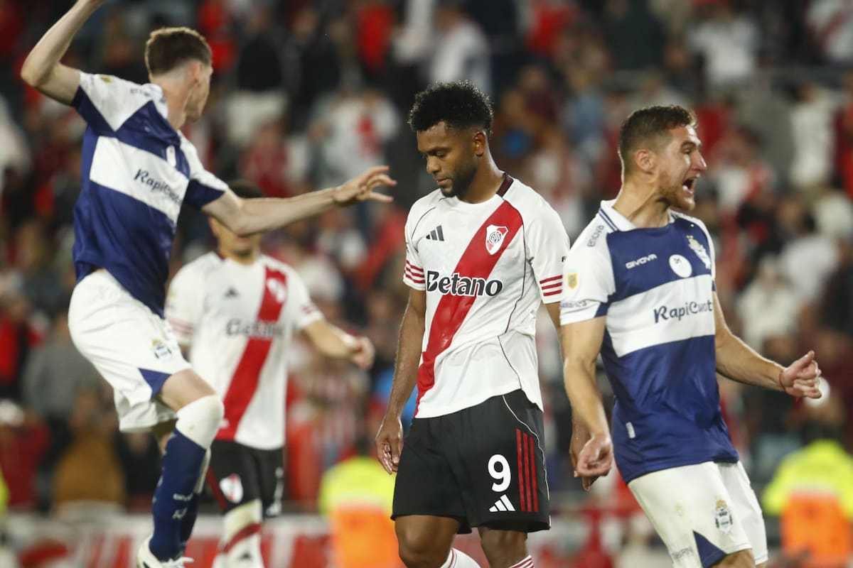 Contrastes en el Monumental: la frustración de Borja y el festejo del Lobo