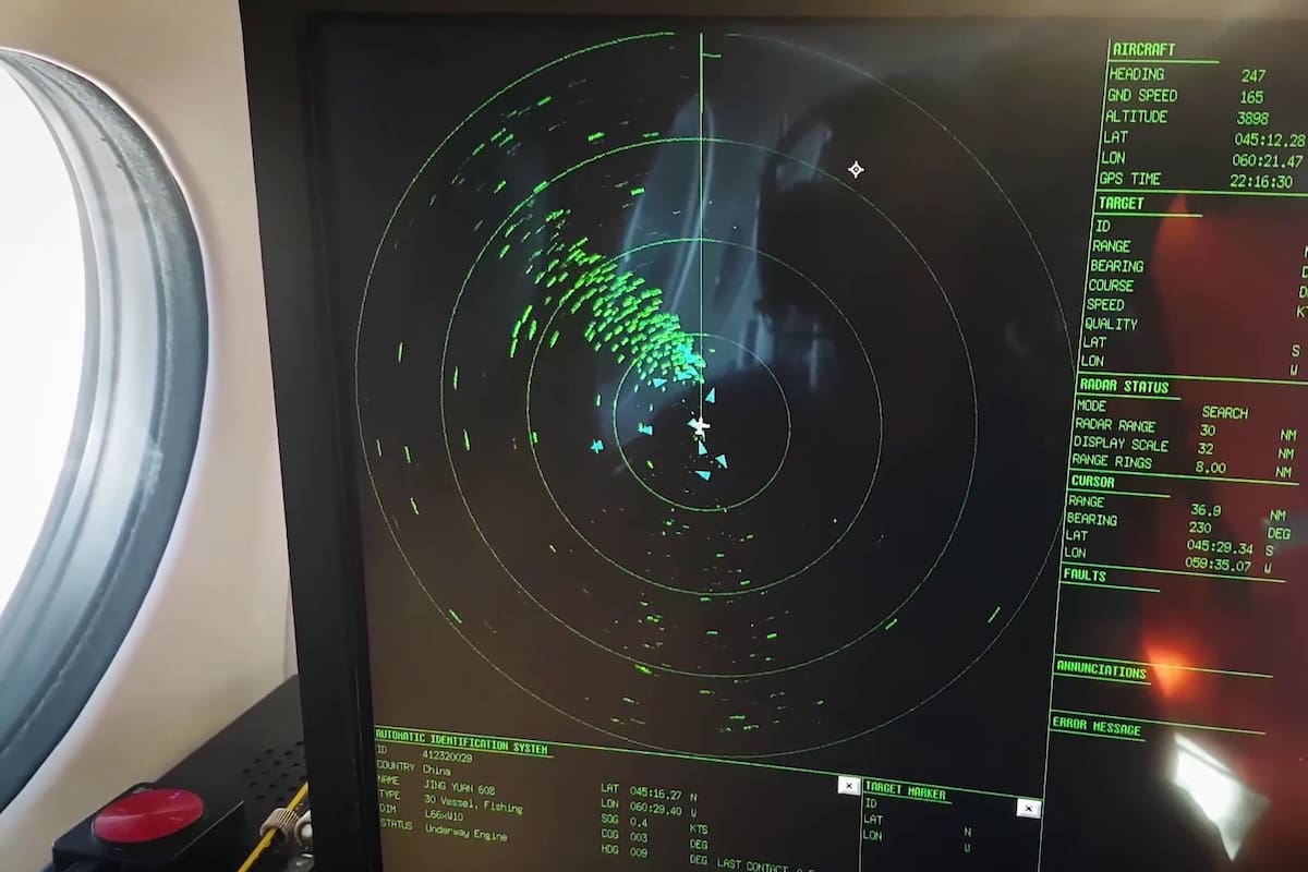Control de Prefectura en la milla 201, el área adyacente al límite de la Zona Económica Exclusiva argentina en el Atlántico Sur