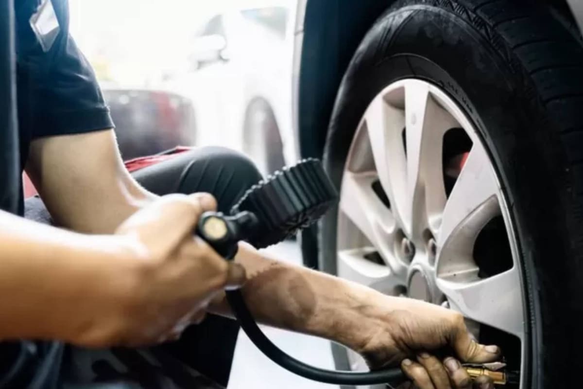 Controlar la presión de los neumáticos regularmente ahorra gasolina y previene accidentes